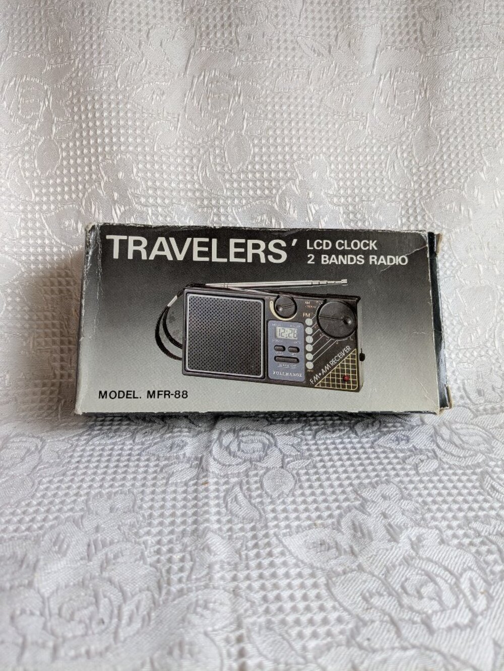 Travelers' Portable Clock Radio Battery Powered